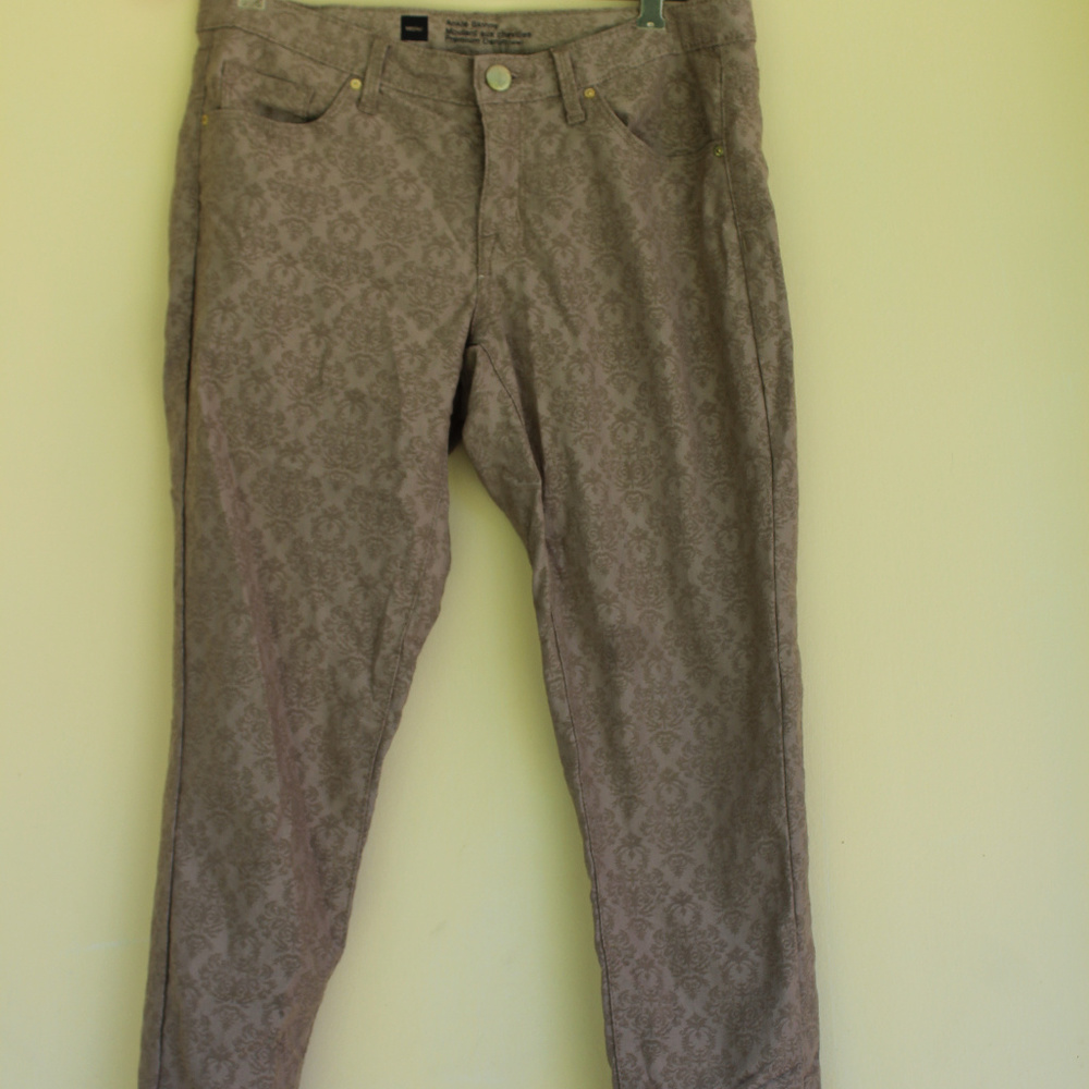 Skinny patterned Jeans with calf zippers